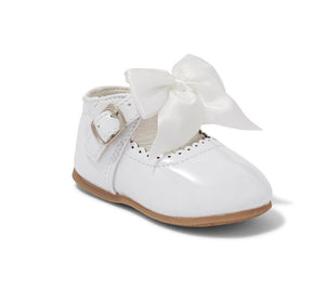 GIRLS WHITE PATENT MARY JANE BOW SHOES